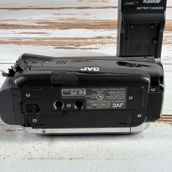 JVC Everio GZ-MS120BU Camcorder w/ Battery & Charger - Pre-owned - Picture 5 of 5